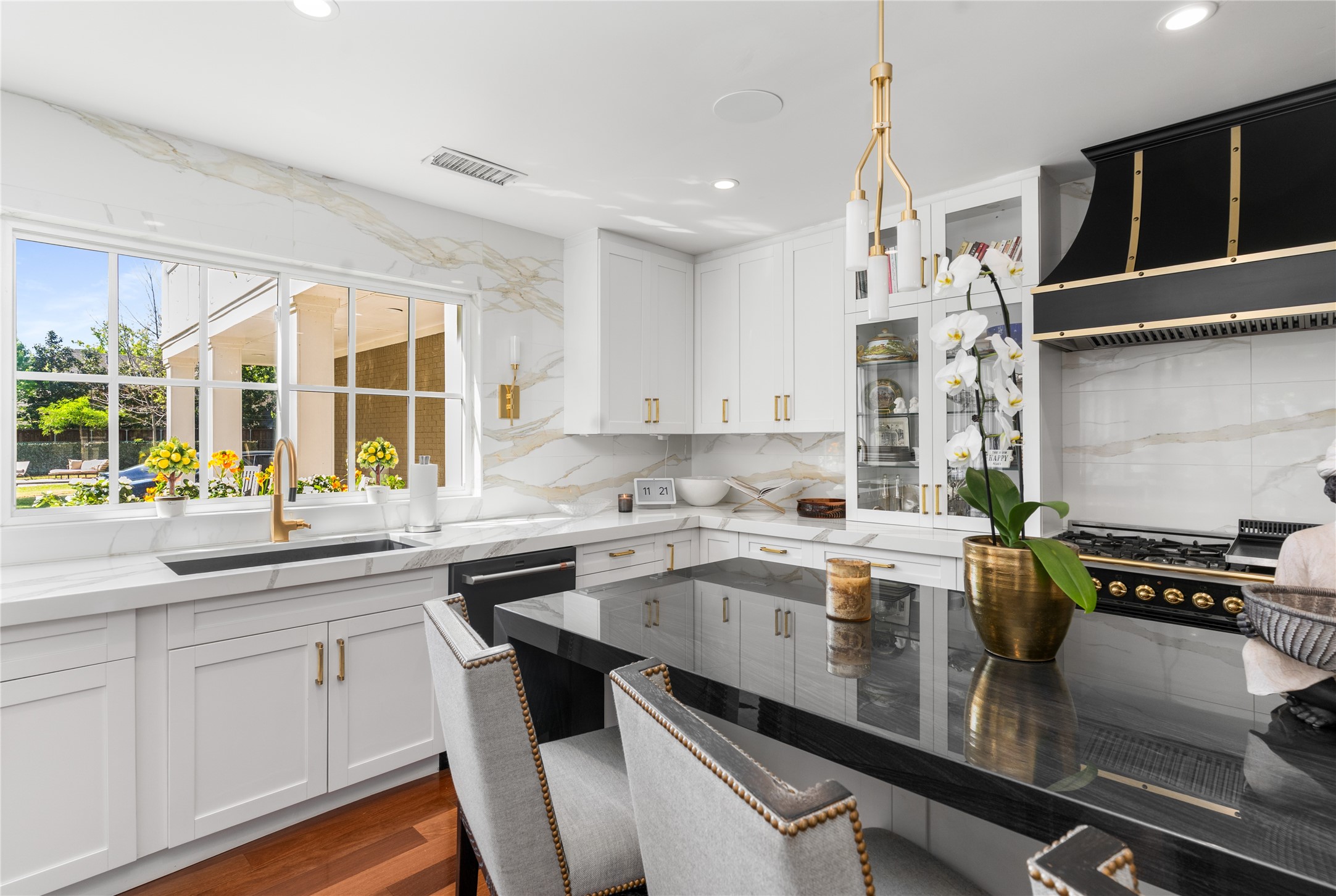 4522 Walnut Hill Lane