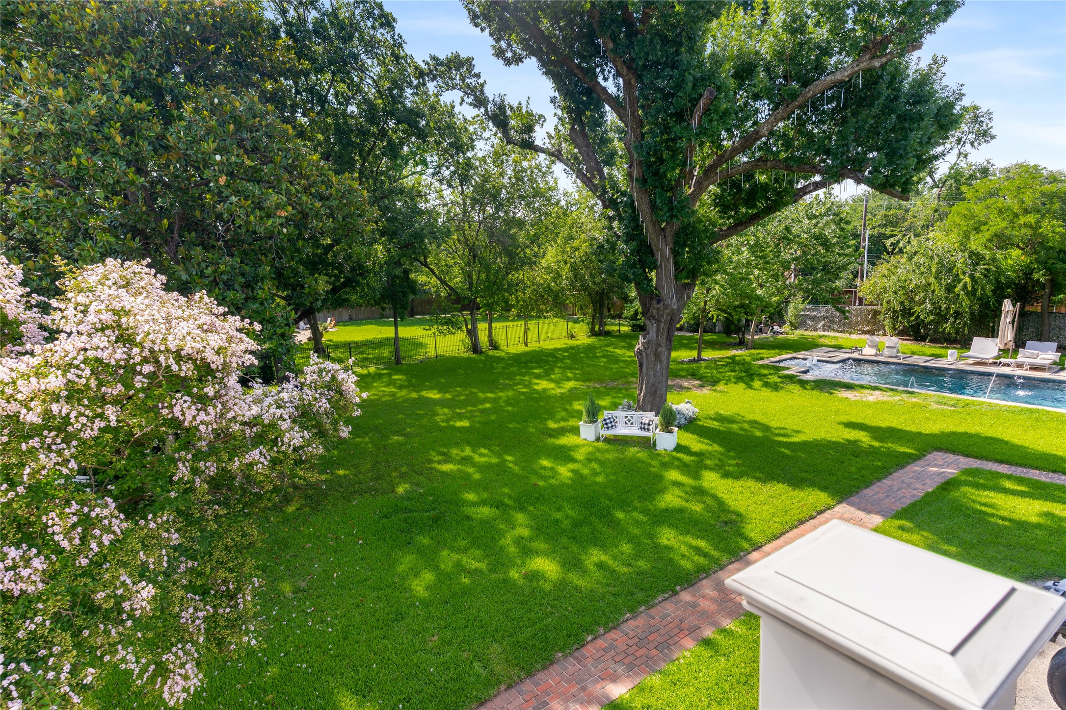 4522 Walnut Hill Lane