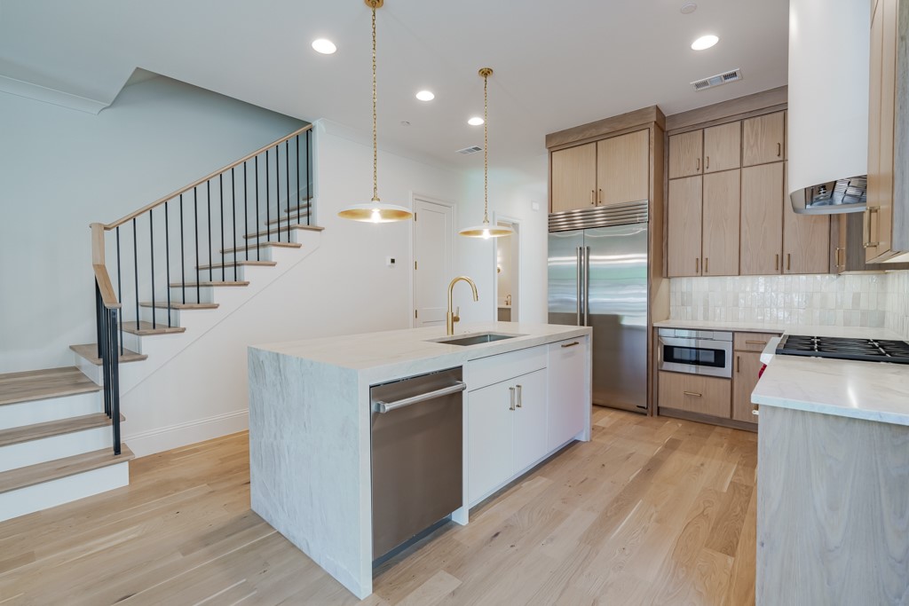 4131 Grassmere Lane