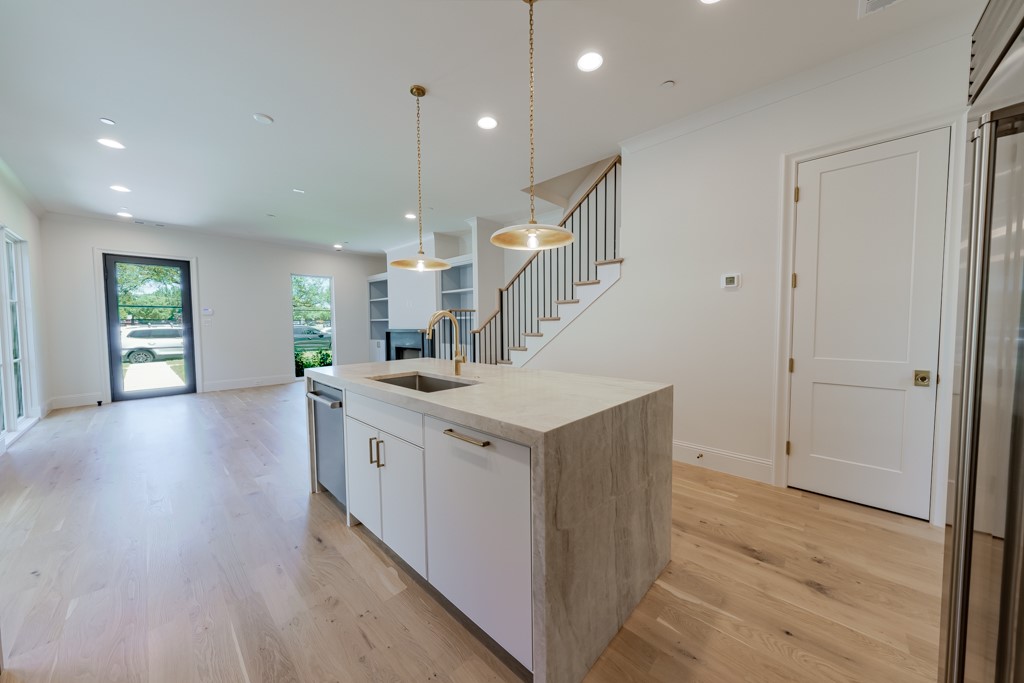 4131 Grassmere Lane
