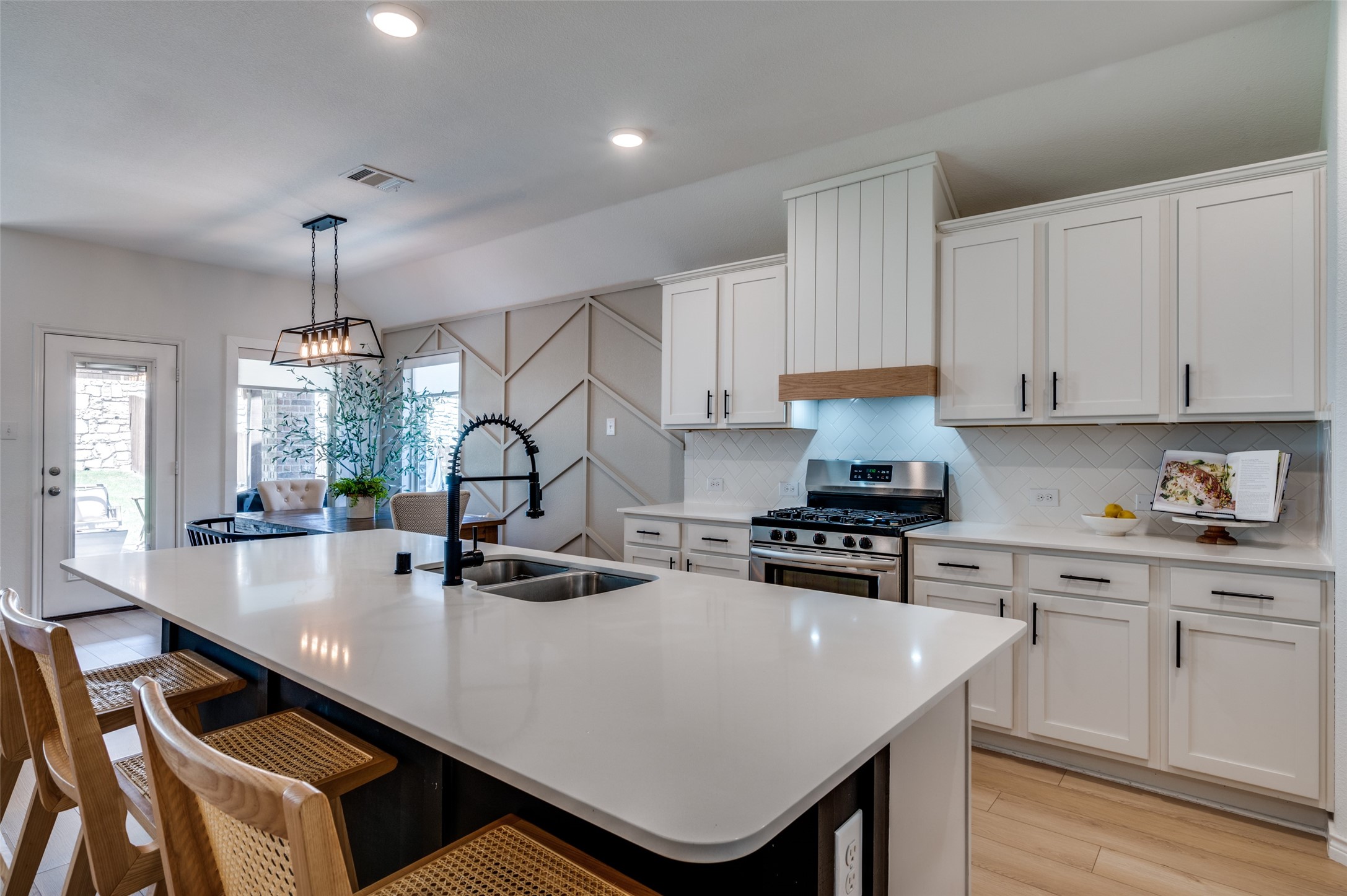 3321 Sabine Drive