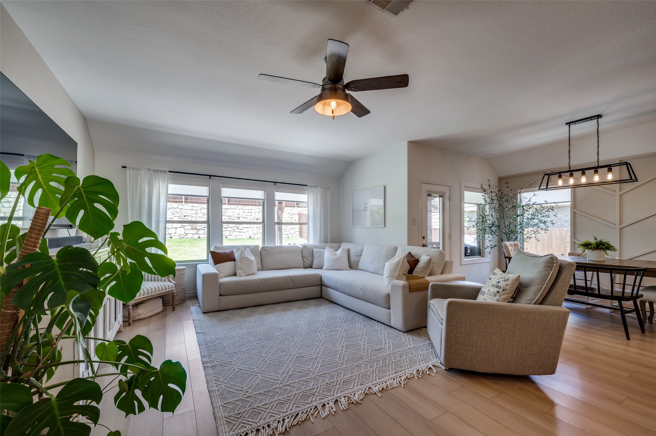 3321 Sabine Drive