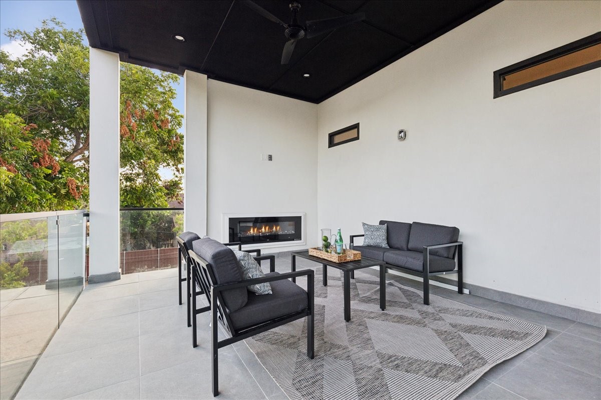 3828 Eaton Drive