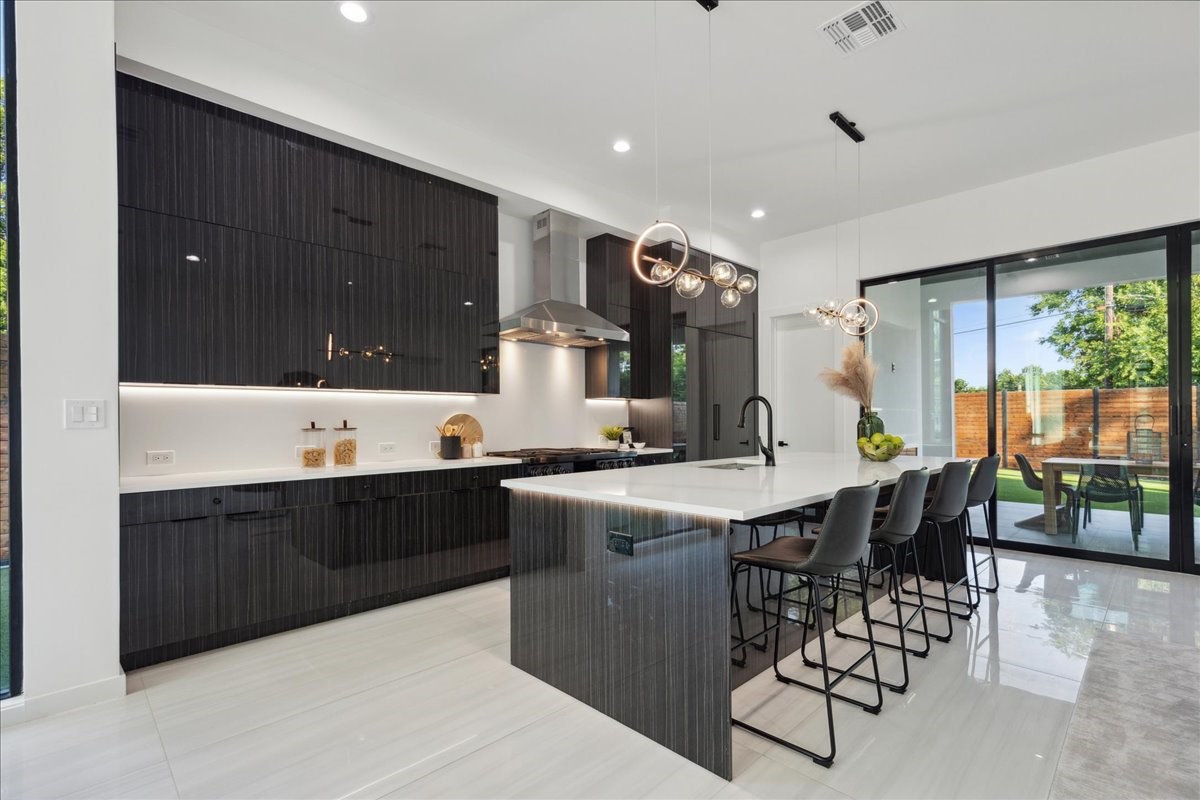 3828 Eaton Drive
