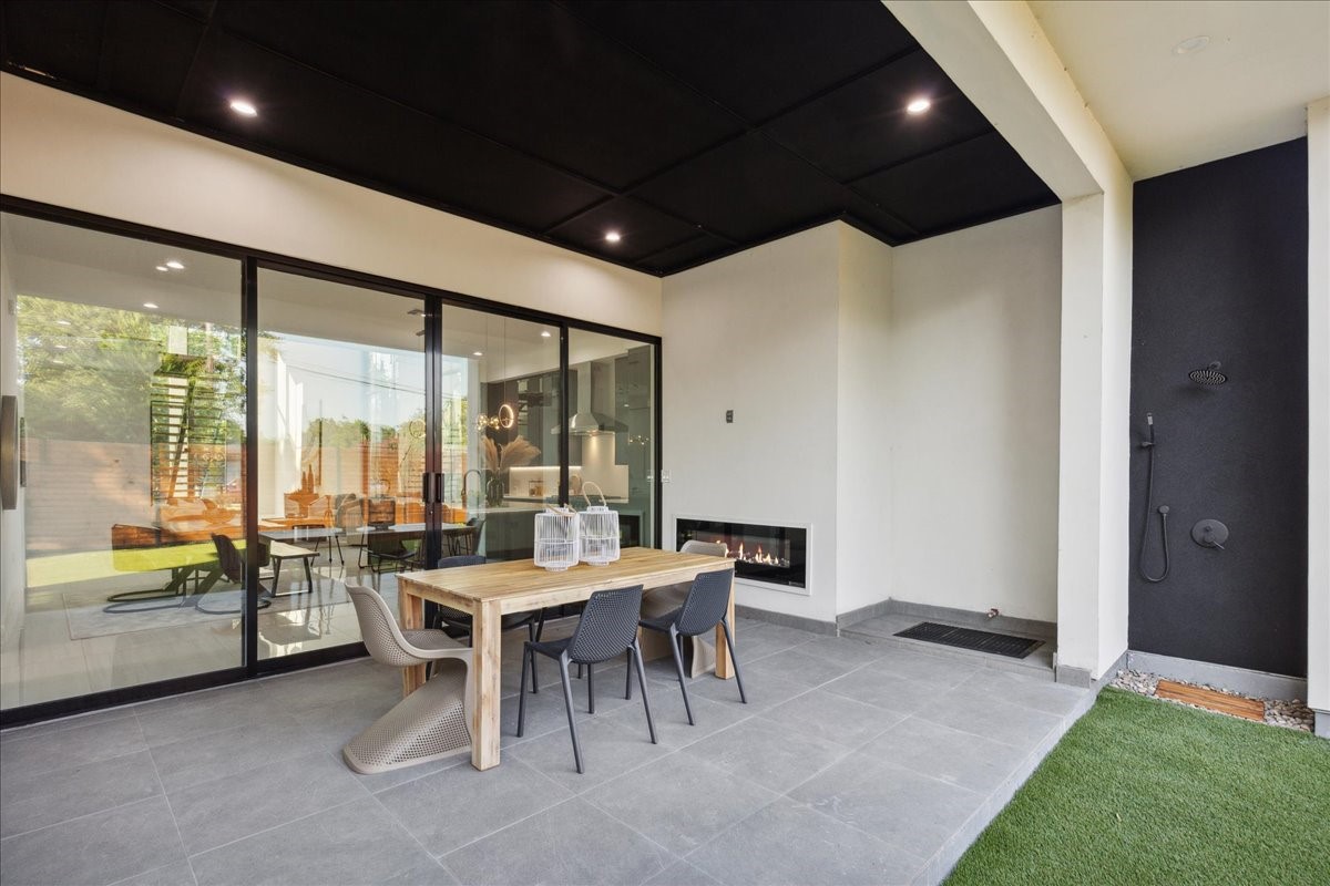 3828 Eaton Drive