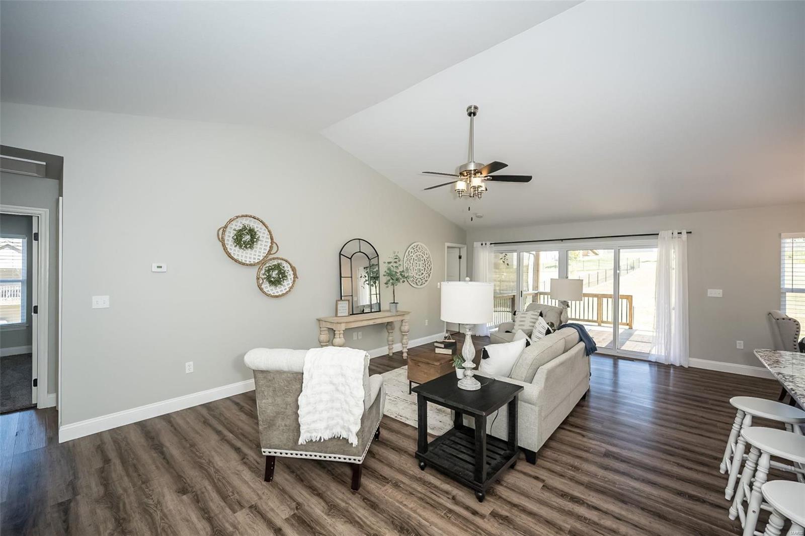 1382 Farnman Drive