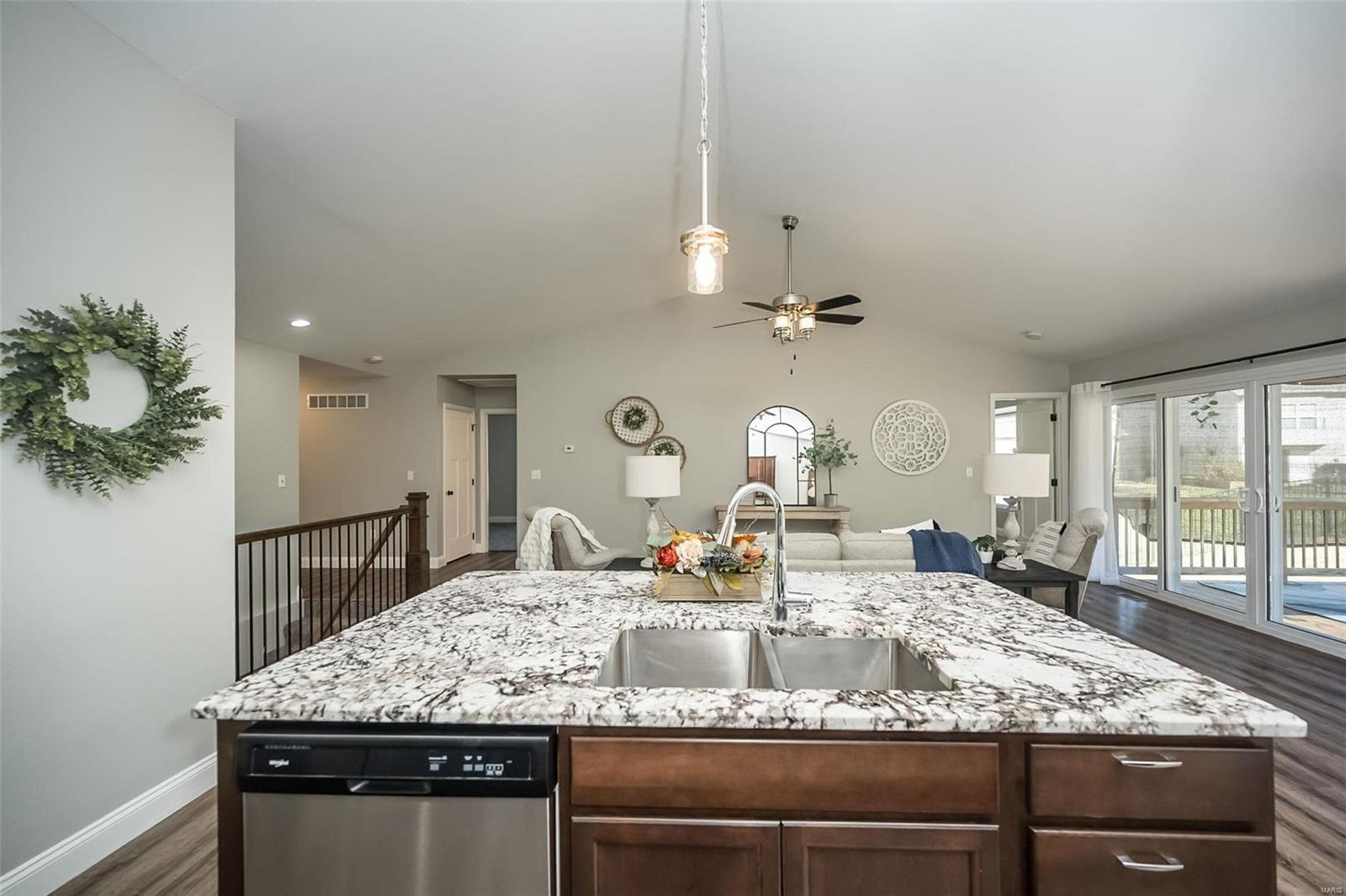 1382 Farnman Drive