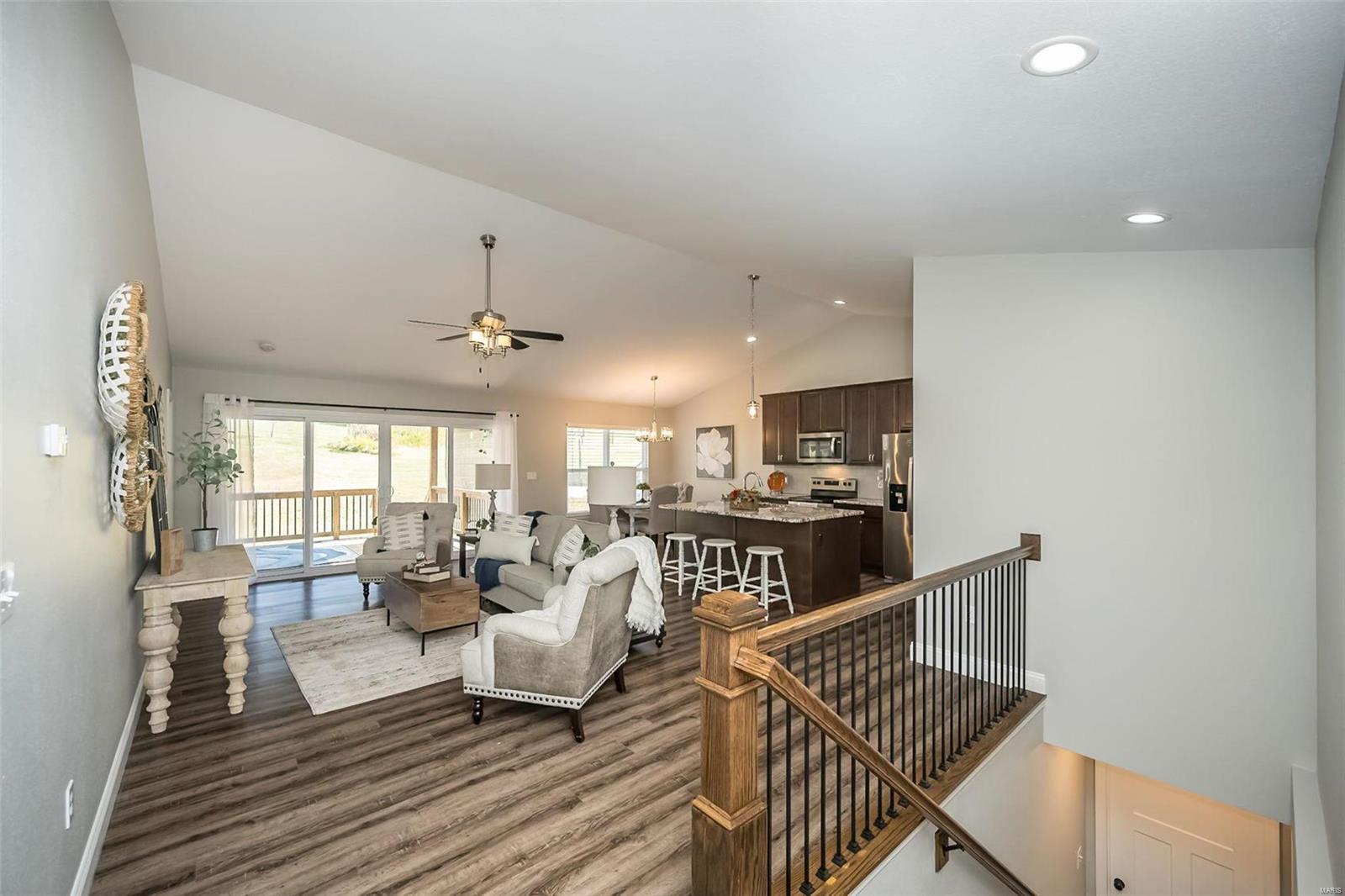 1382 Farnman Drive