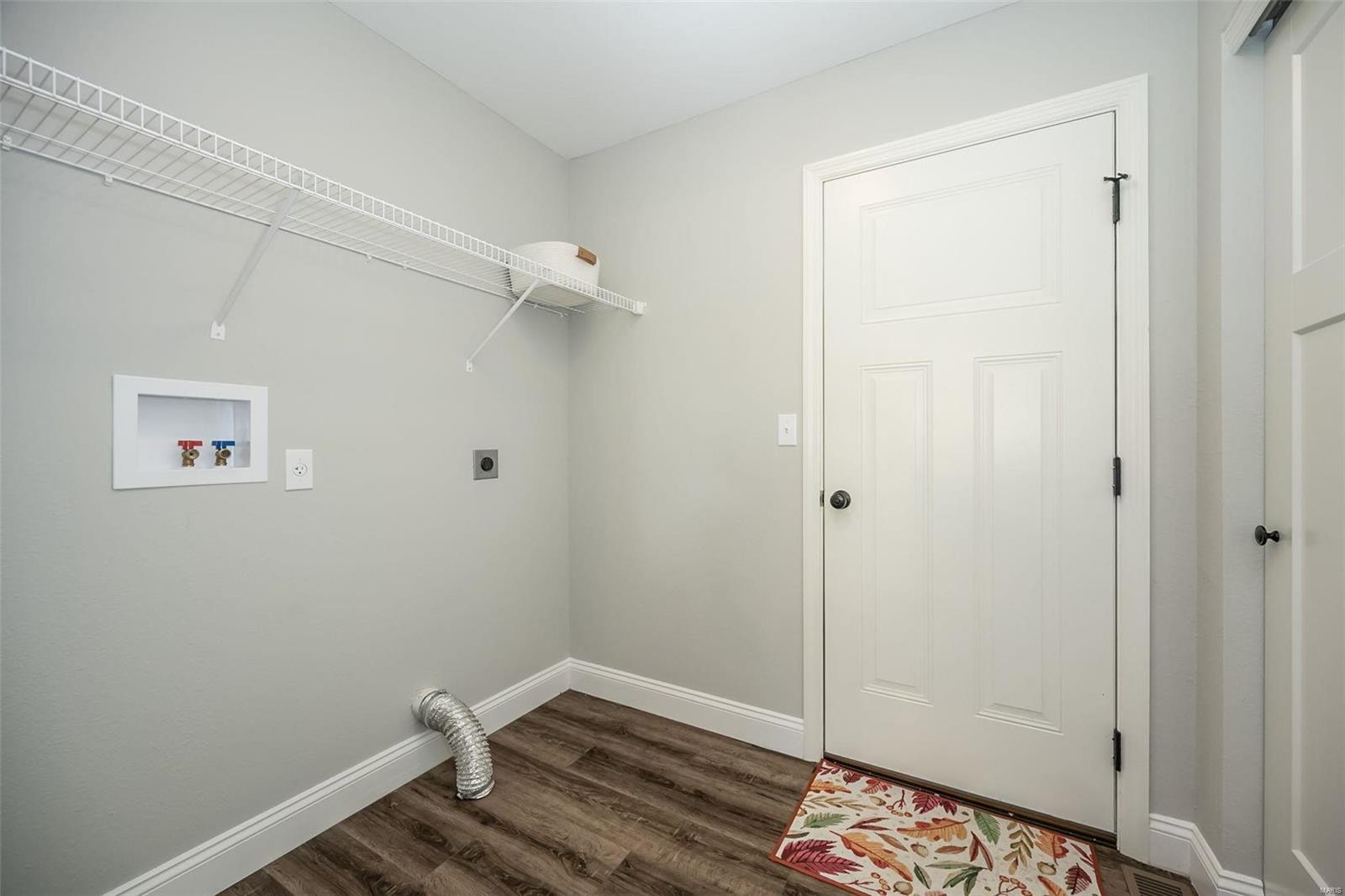 1382 Farnman Drive