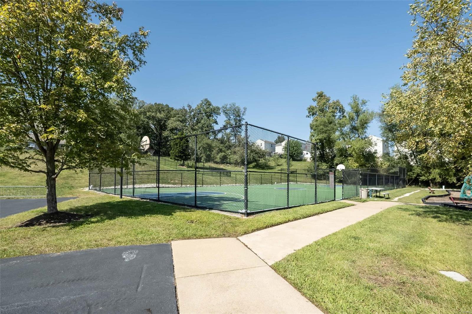 1382 Farnman Drive