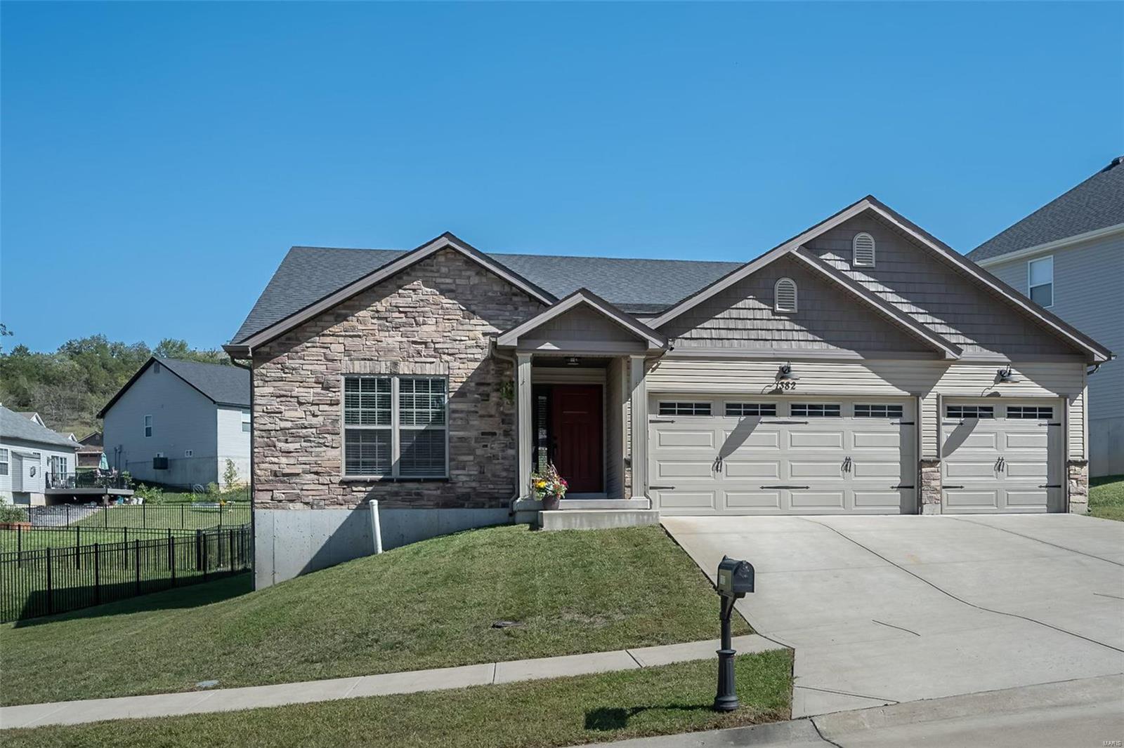 1382 Farnman Drive