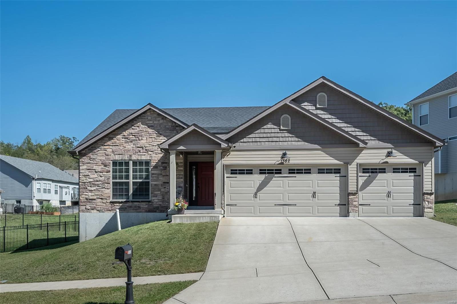 1382 Farnman Drive