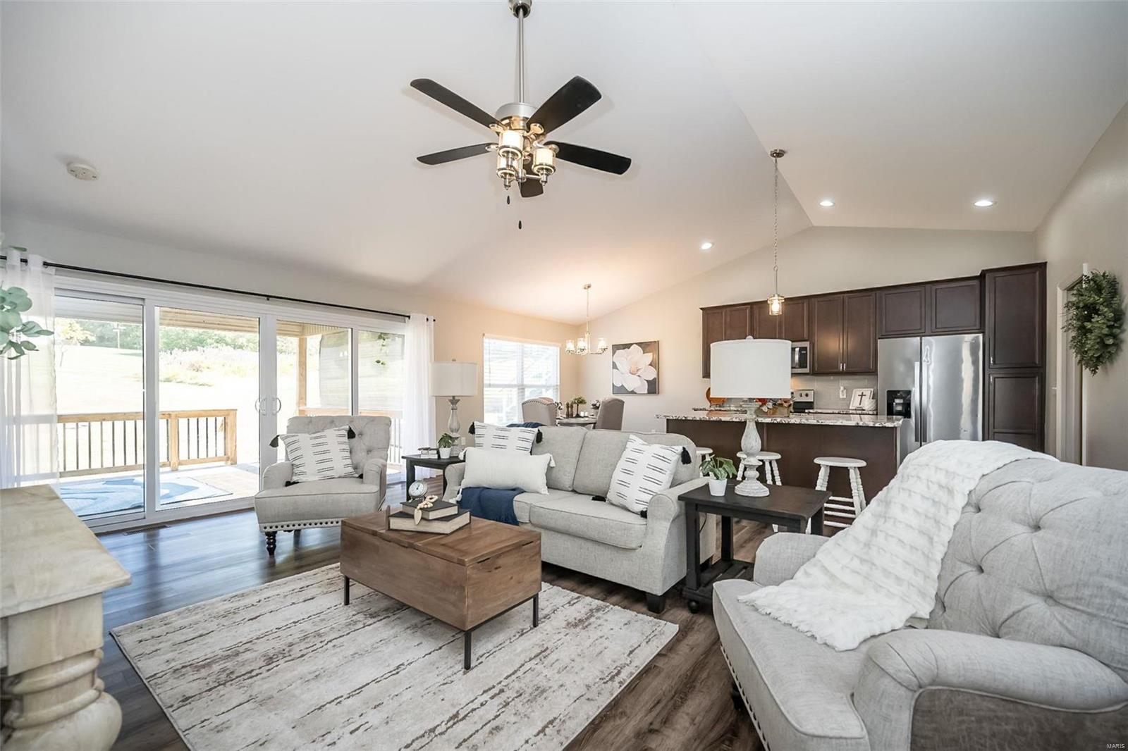 1382 Farnman Drive