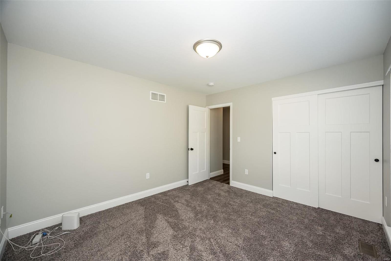 1382 Farnman Drive