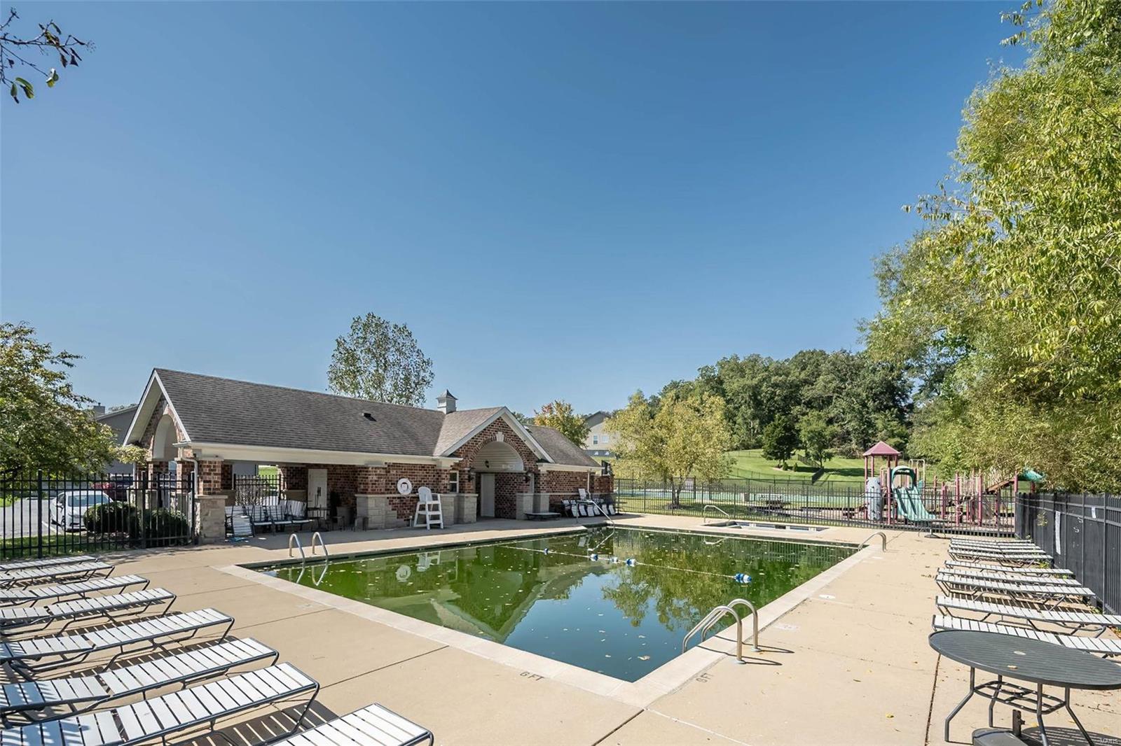 1382 Farnman Drive
