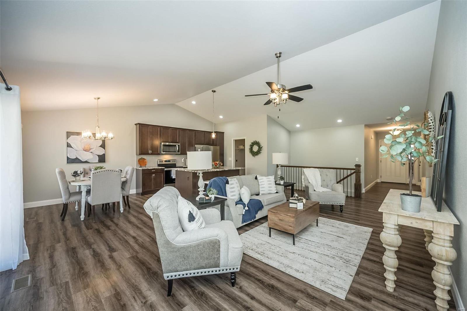 1382 Farnman Drive