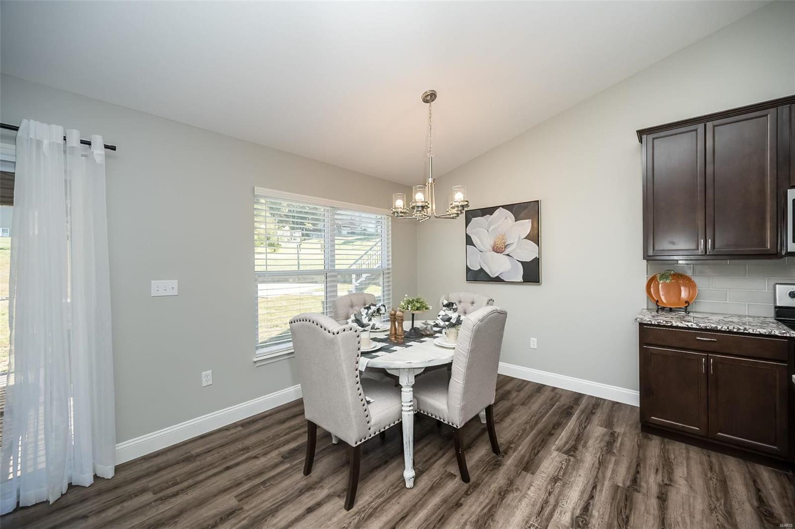1382 Farnman Drive