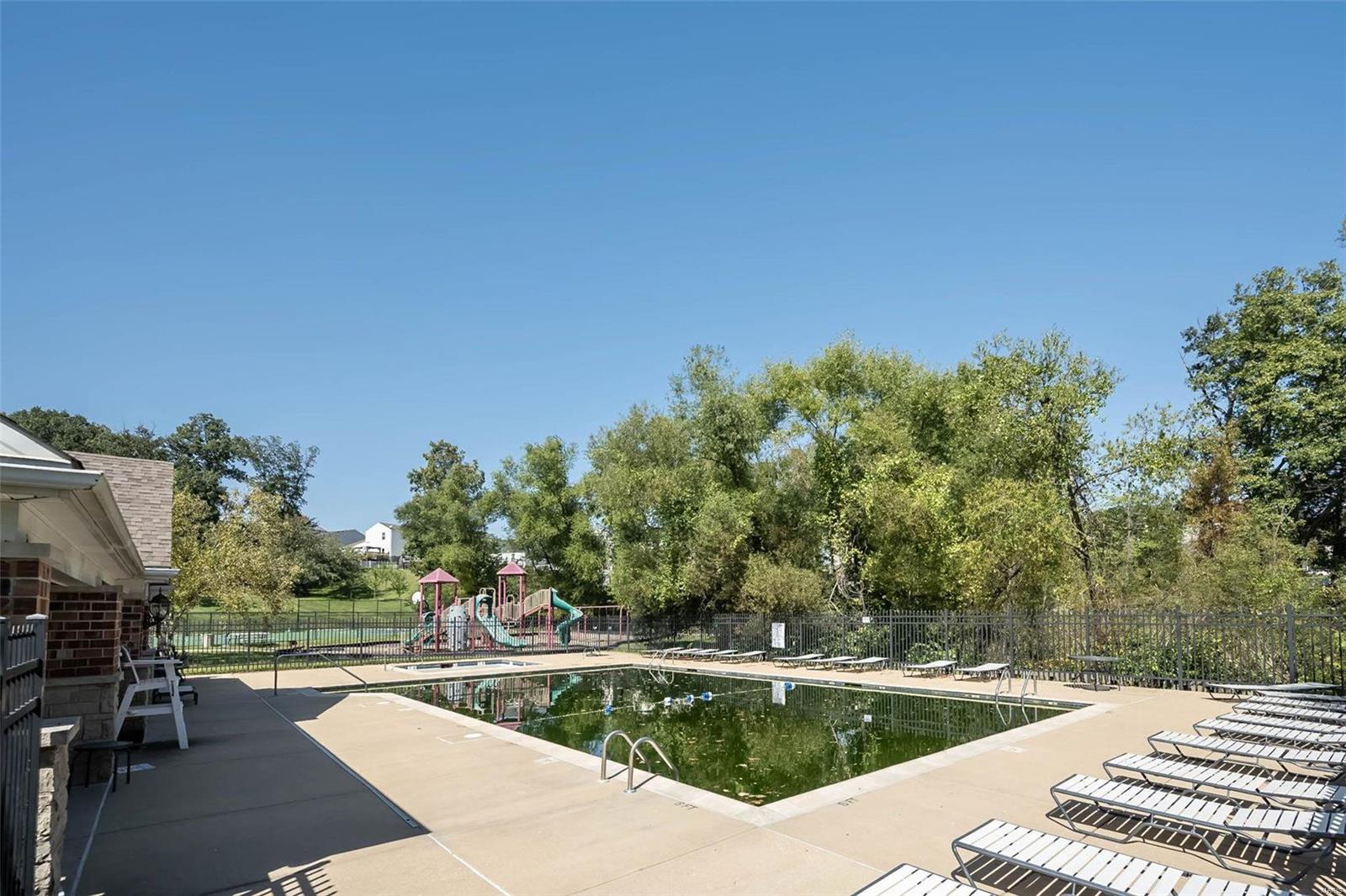 1382 Farnman Drive