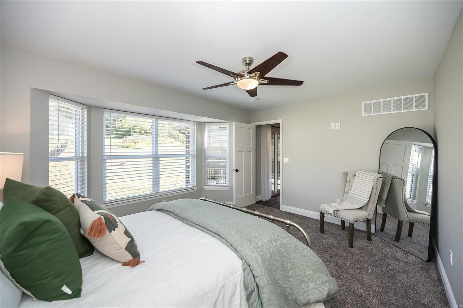 1382 Farnman Drive