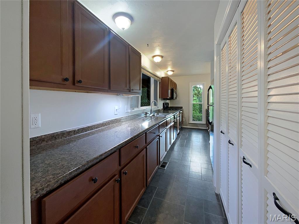 2132 Ridgedale Drive