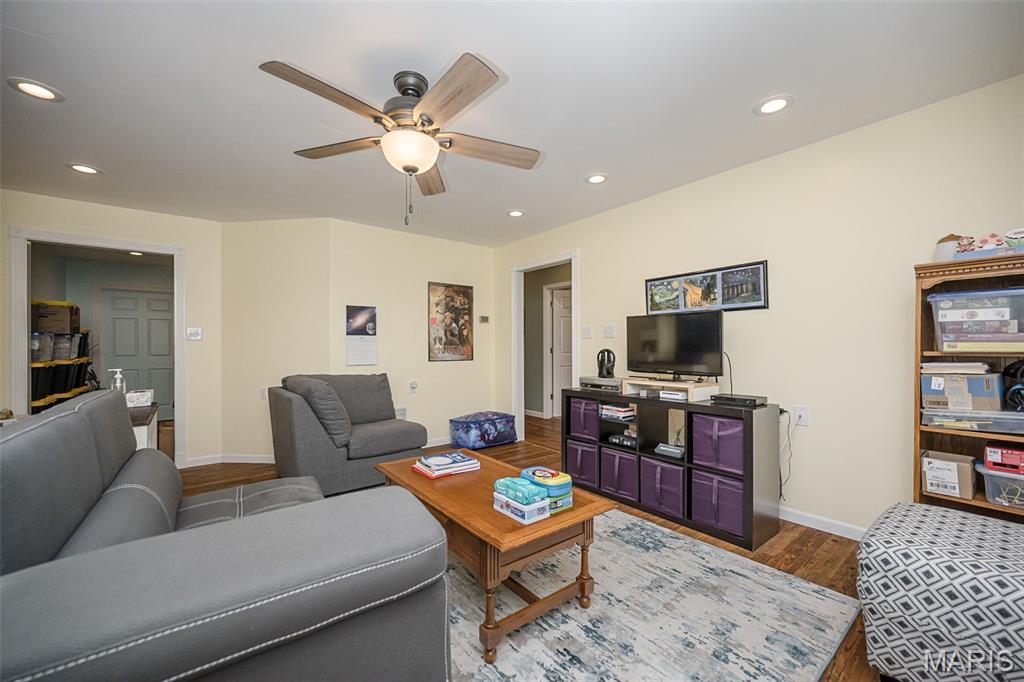 1529 Paradise Valley Drive