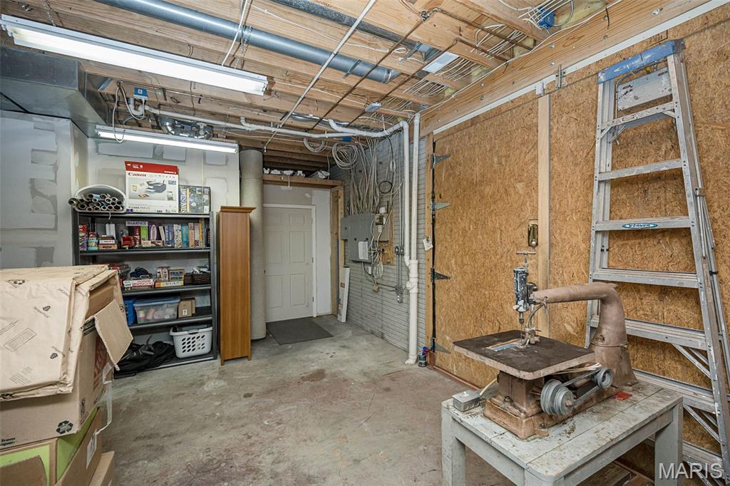 1529 Paradise Valley Drive