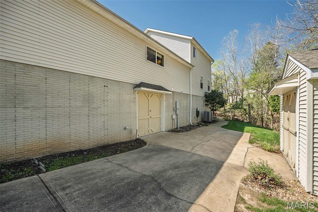 1529 Paradise Valley Drive