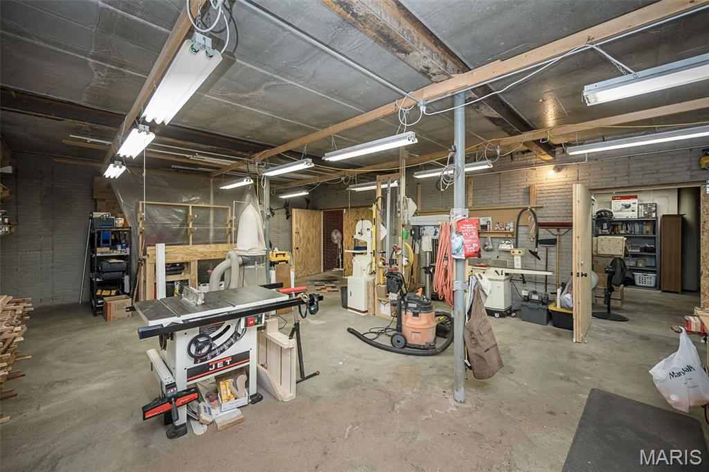 1529 Paradise Valley Drive