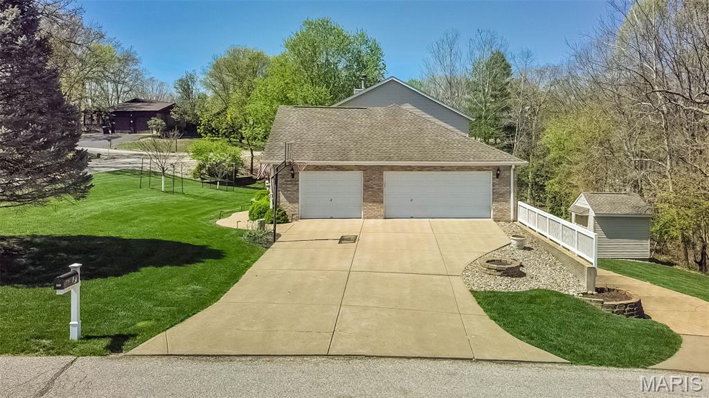 1529 Paradise Valley Drive