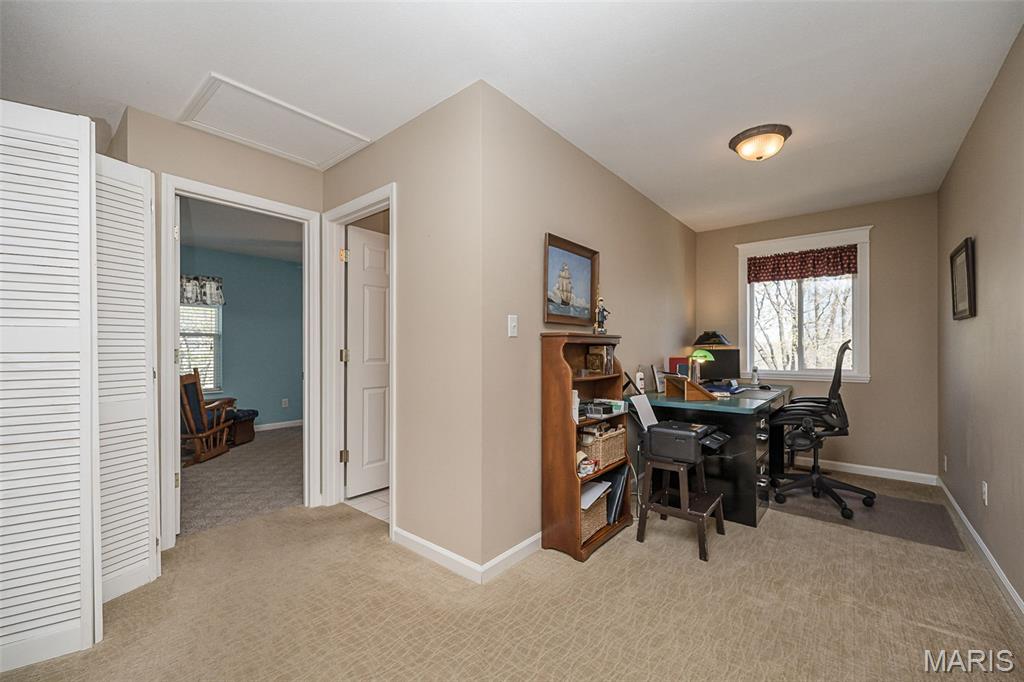 1529 Paradise Valley Drive