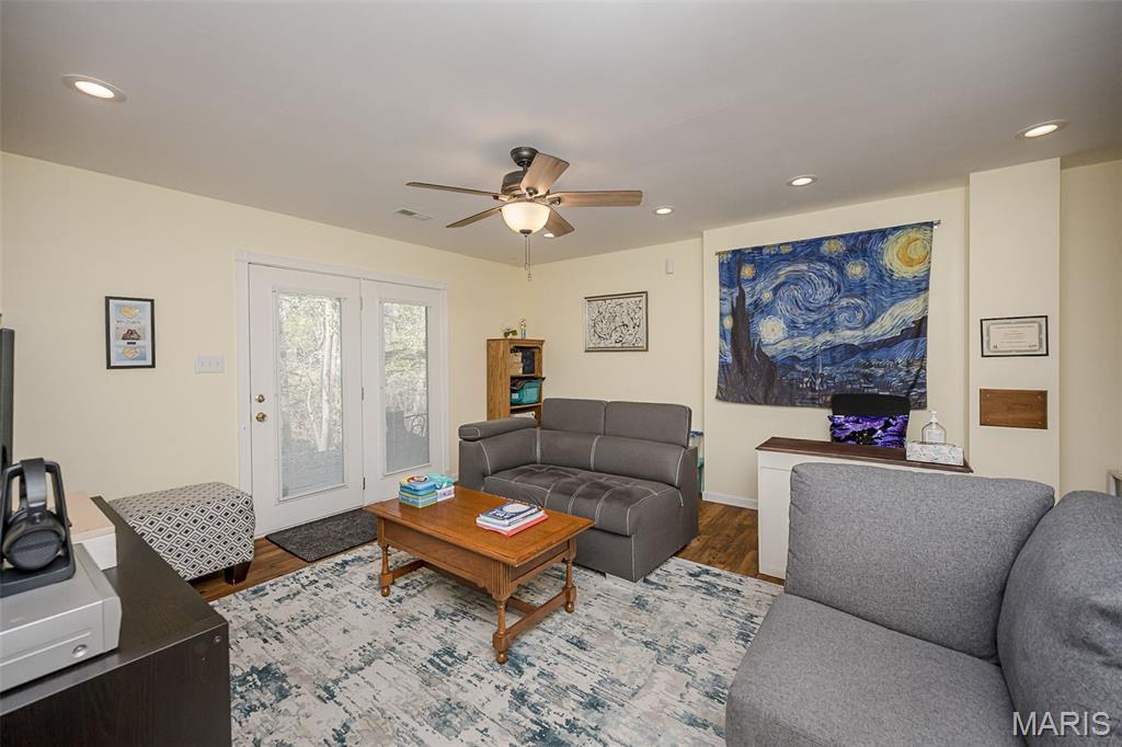 1529 Paradise Valley Drive