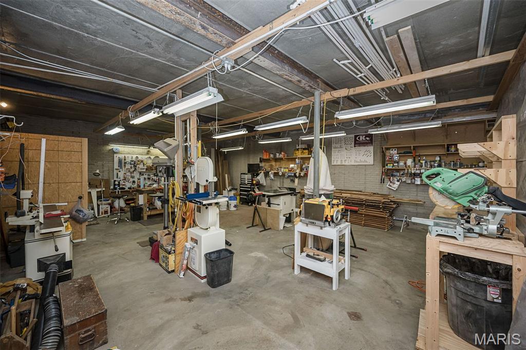 1529 Paradise Valley Drive