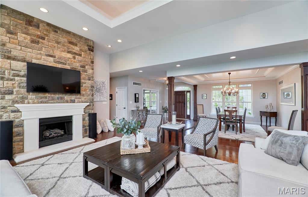1275 Diamond Valley Drive
