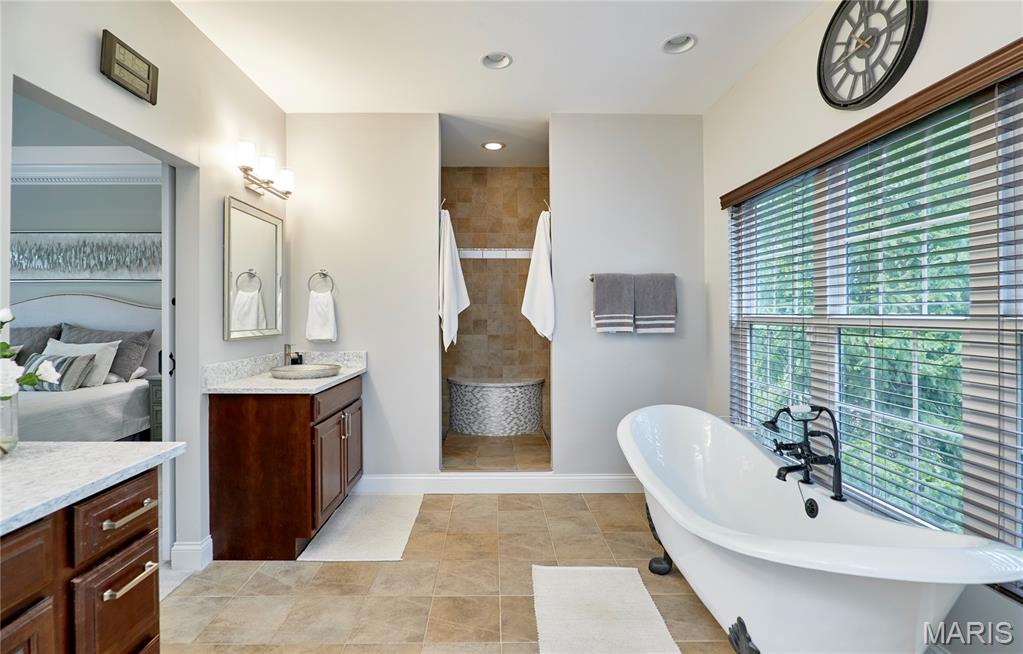1275 Diamond Valley Drive