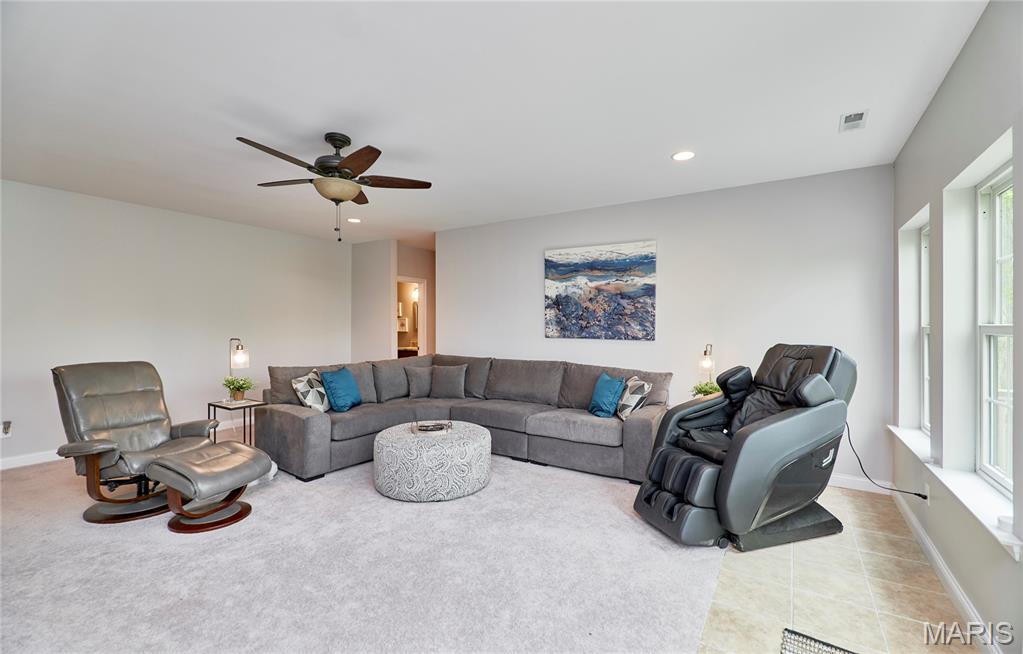 1275 Diamond Valley Drive