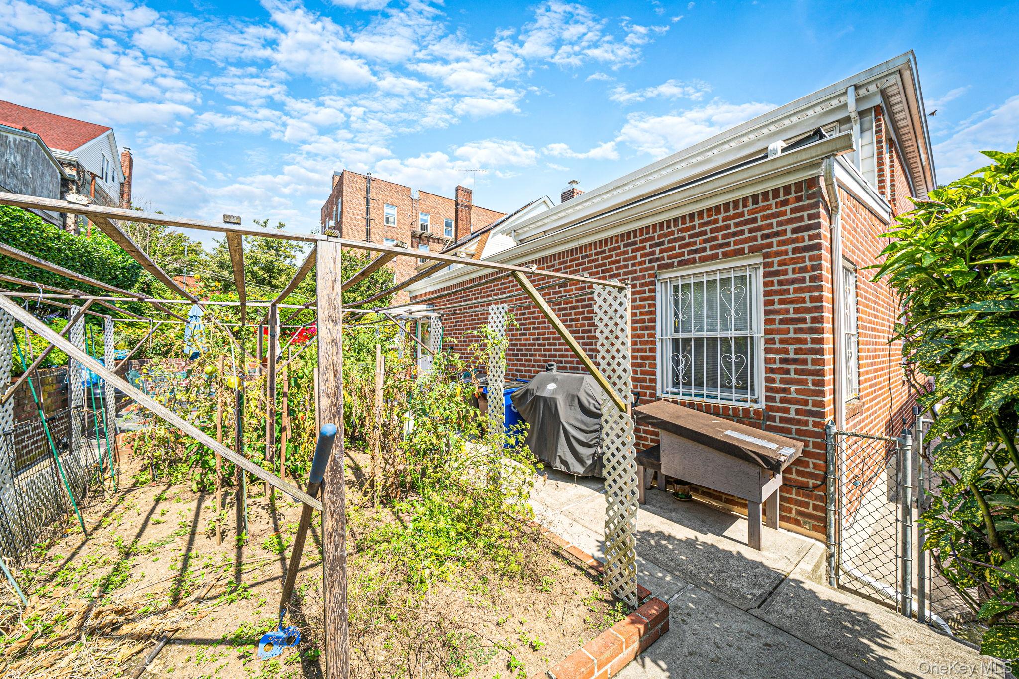 8618 164th Street