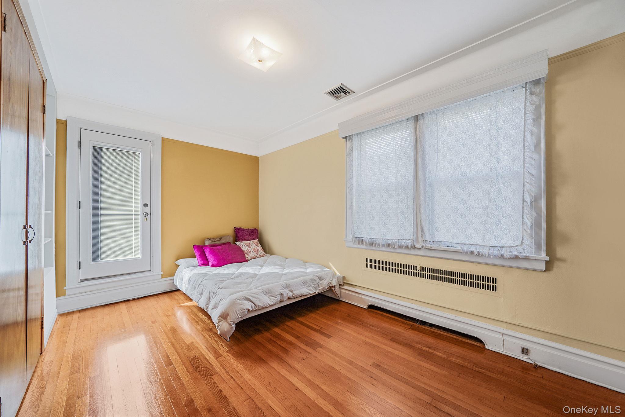 8402 Midland Parkway