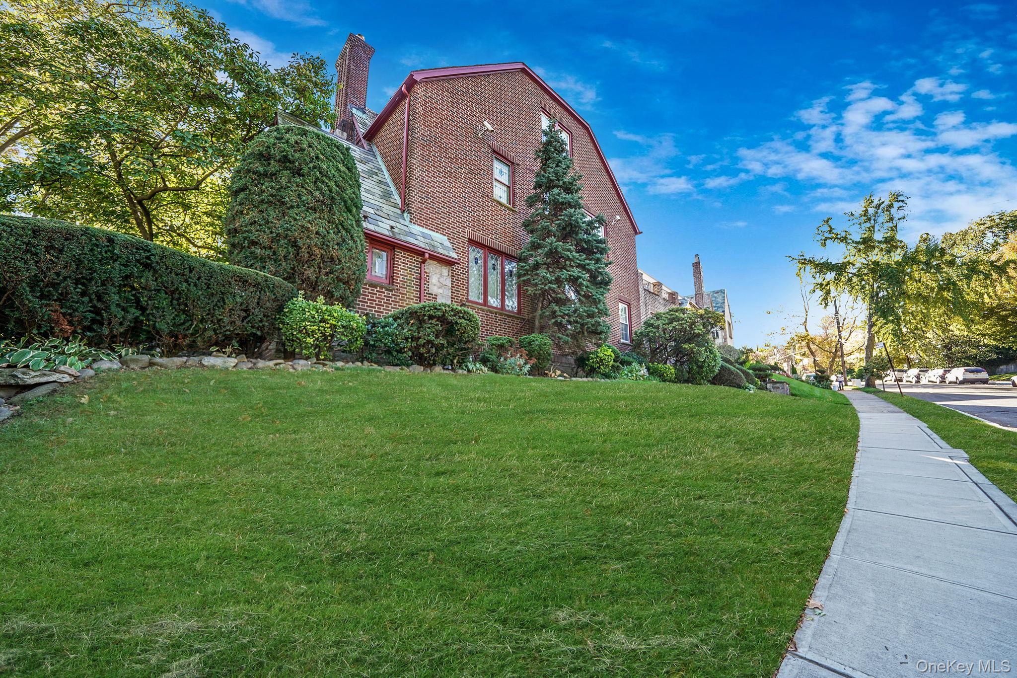 8402 Midland Parkway