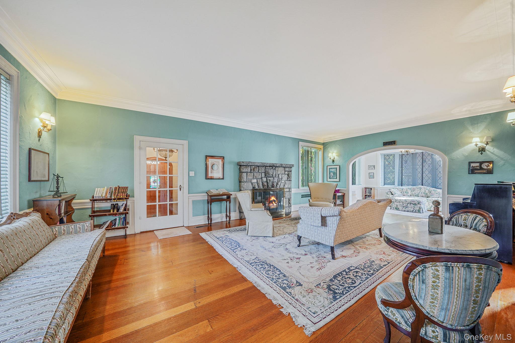 8402 Midland Parkway