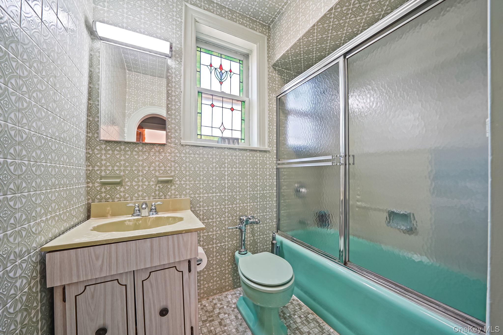 8402 Midland Parkway