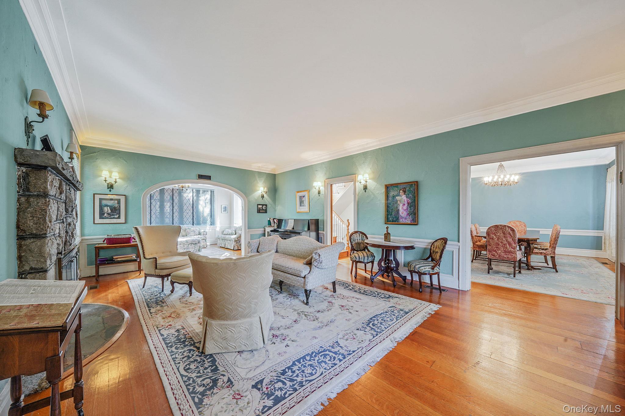 8402 Midland Parkway