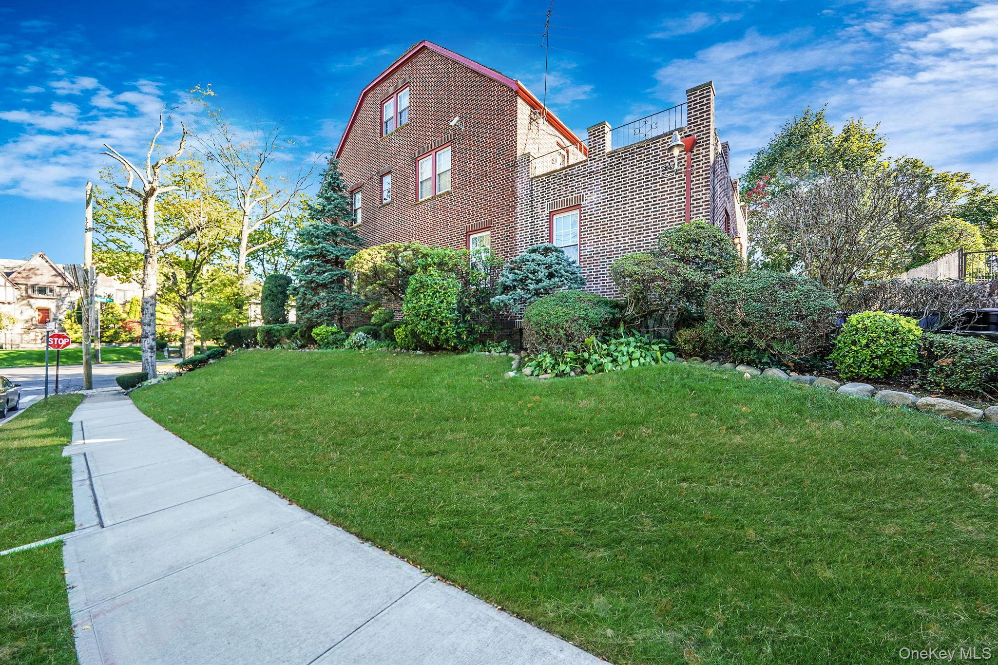 8402 Midland Parkway