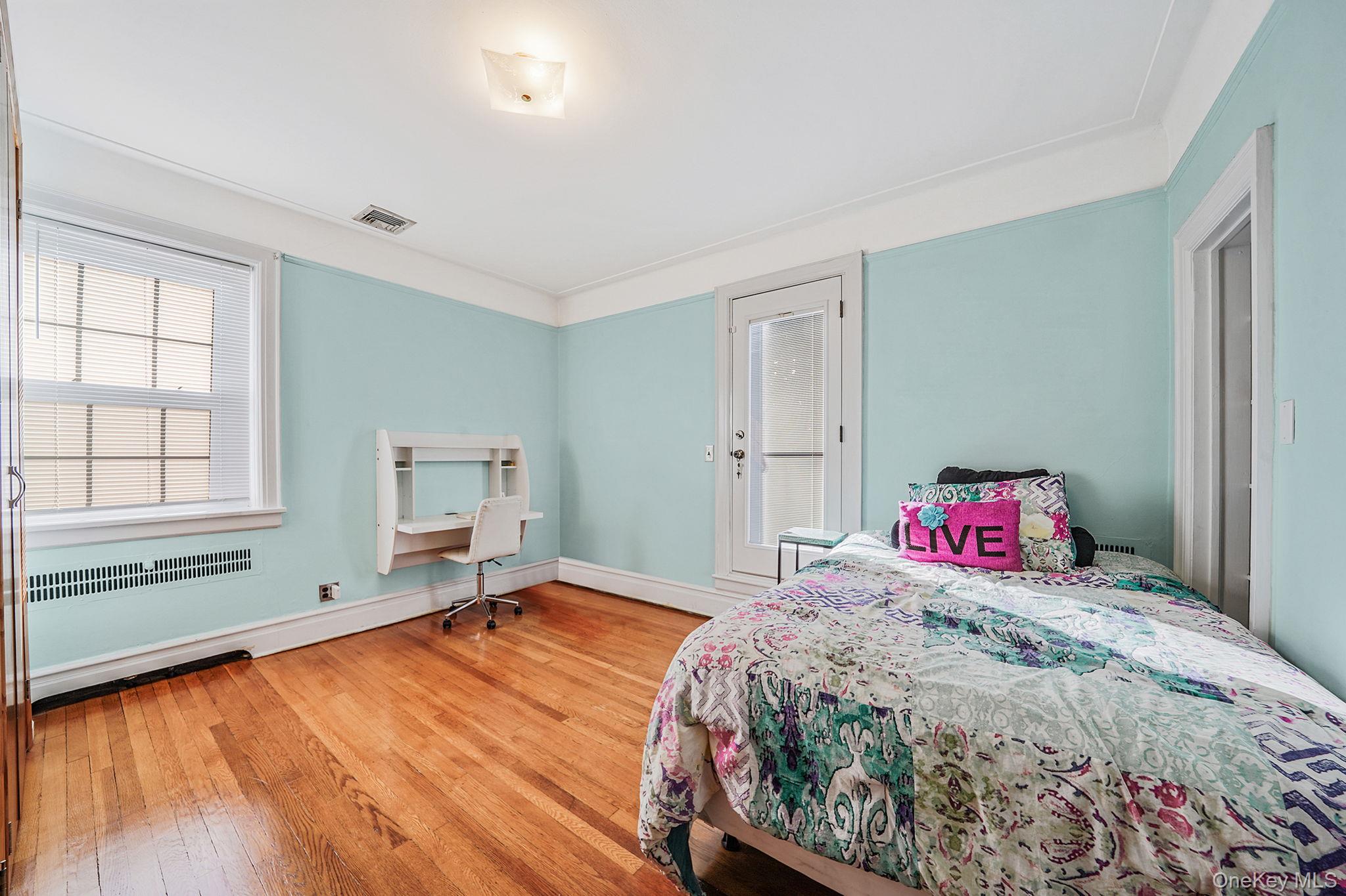 8402 Midland Parkway