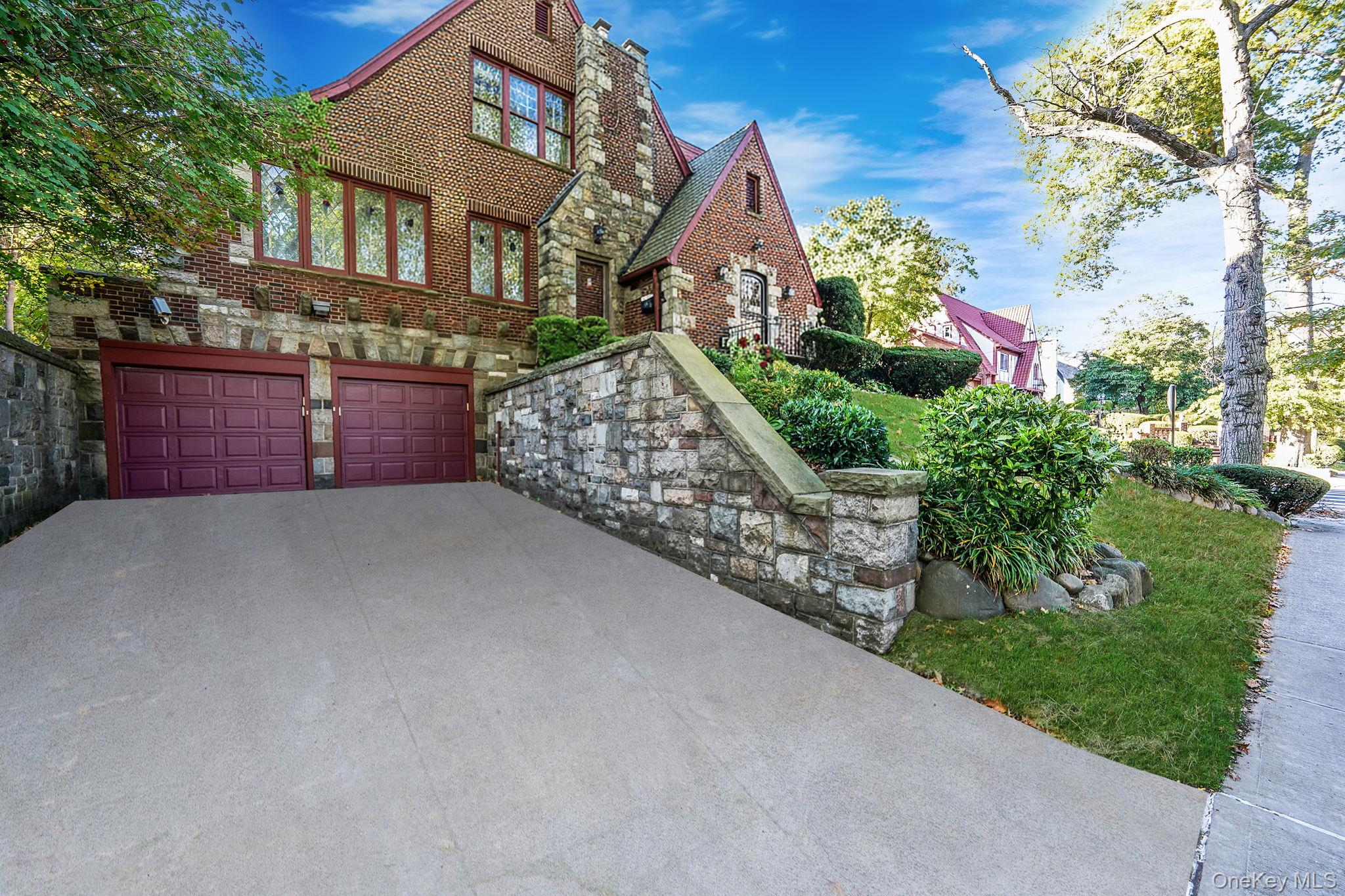 8402 Midland Parkway