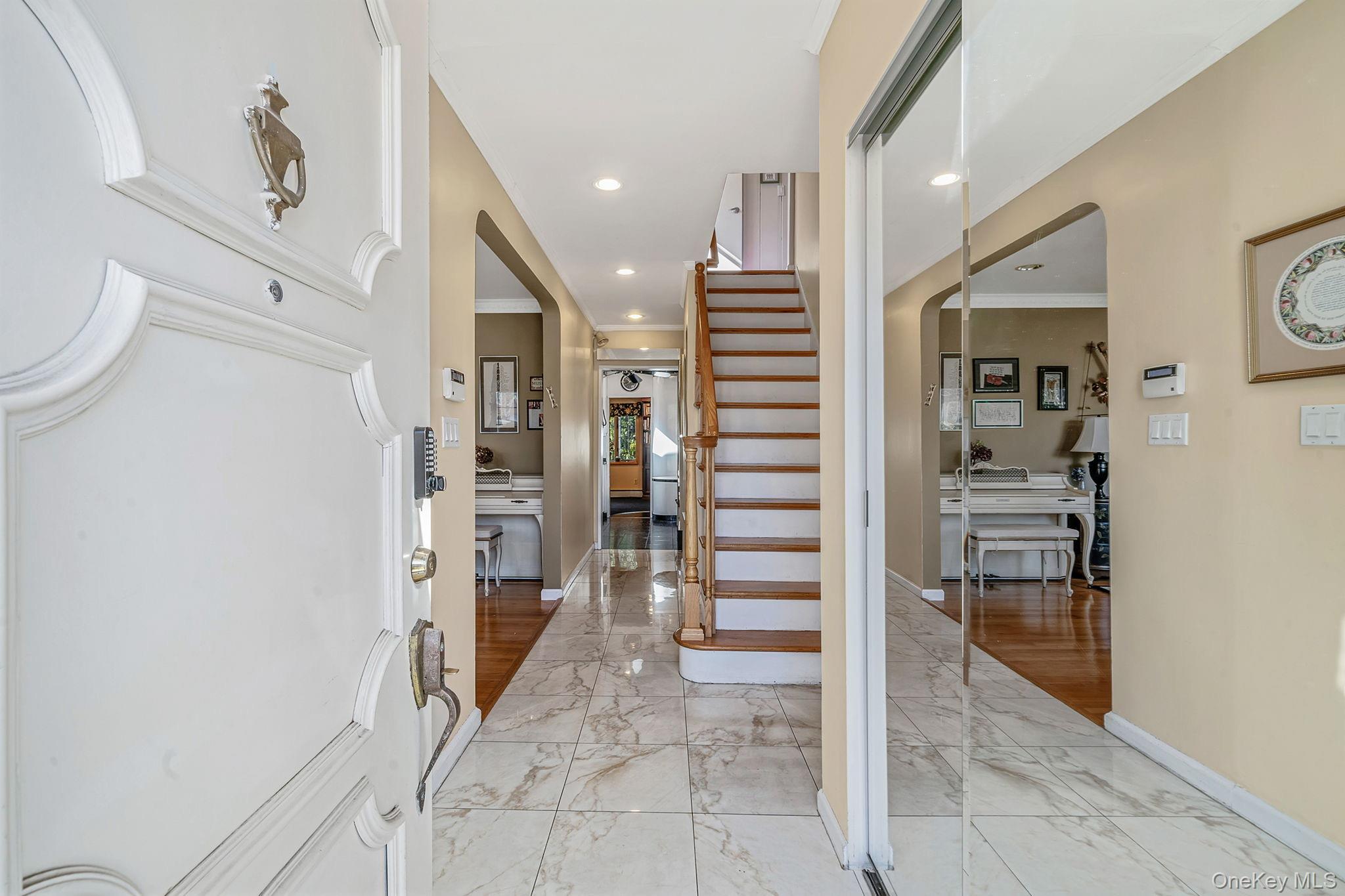 85-26 Palo Alto Street