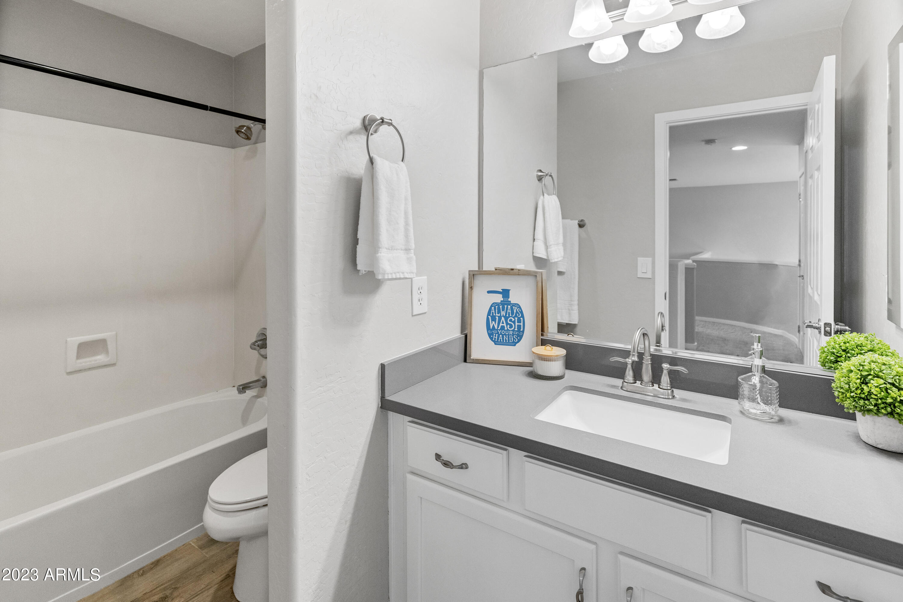 544 N Alma School Road Unit: 8