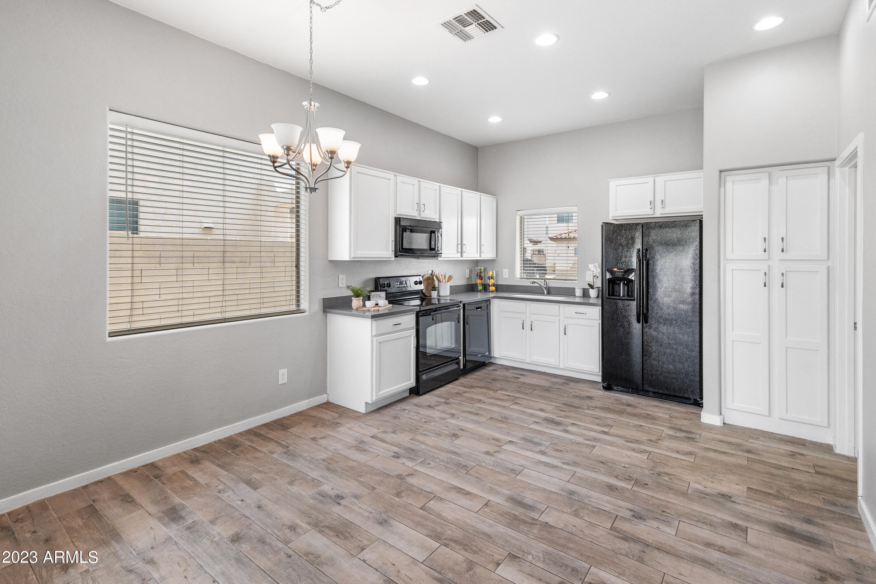 544 N Alma School Road Unit: 8