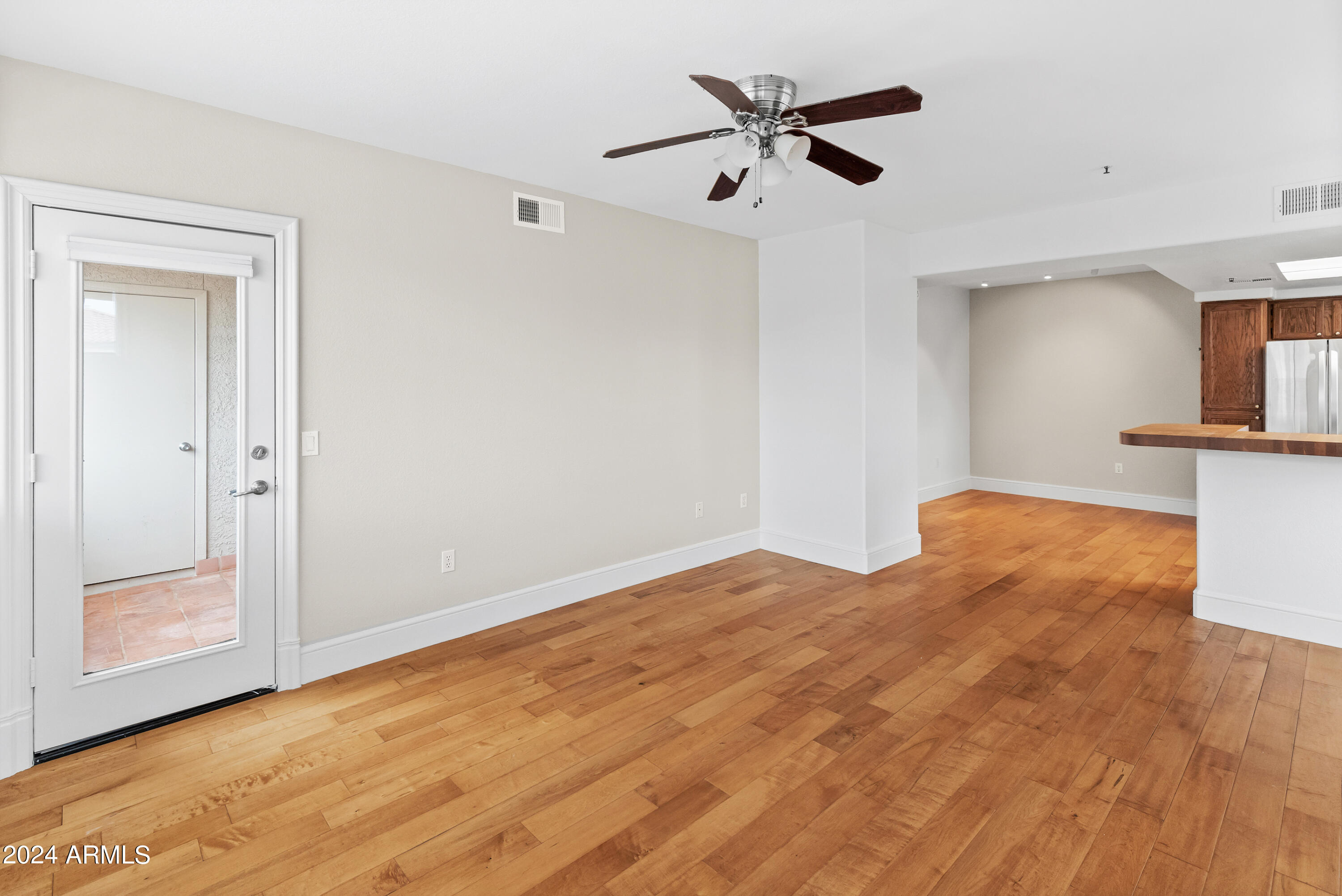 4925 E Desert Cove Avenue Unit: 317