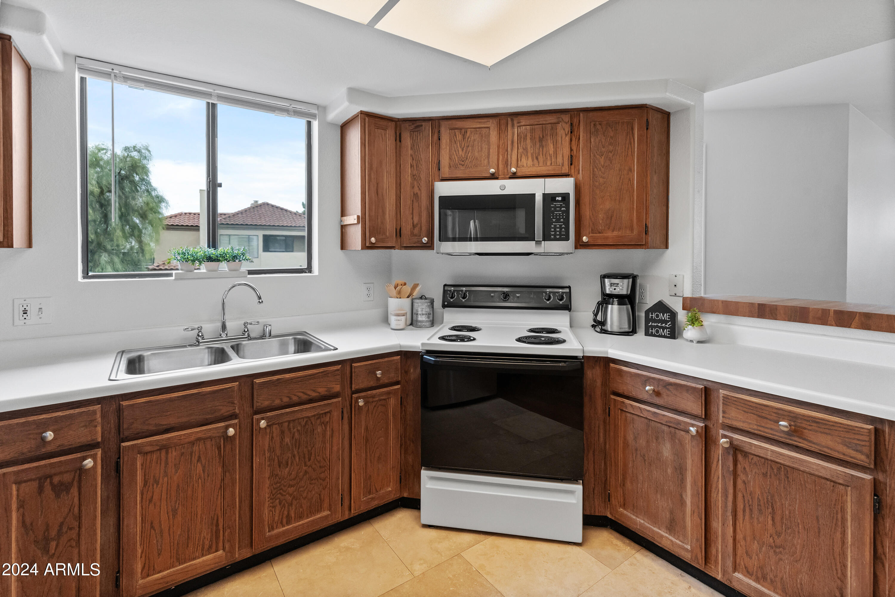 4925 E Desert Cove Avenue Unit: 317