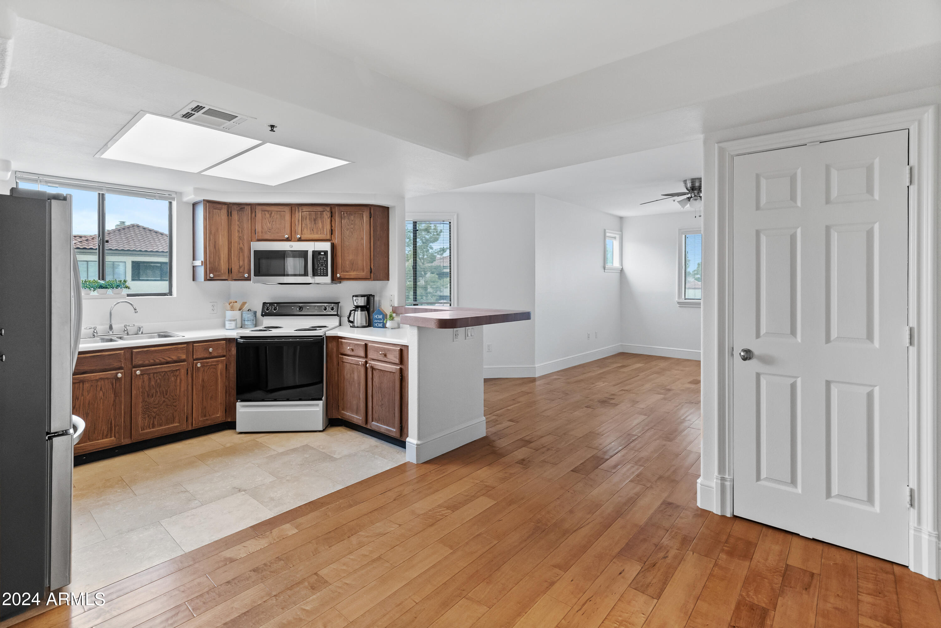 4925 E Desert Cove Avenue Unit: 317